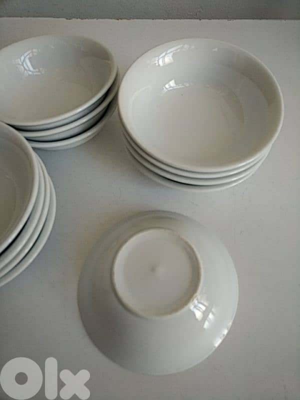 Set of 12 white porcelain cups - Not Negotiable 1