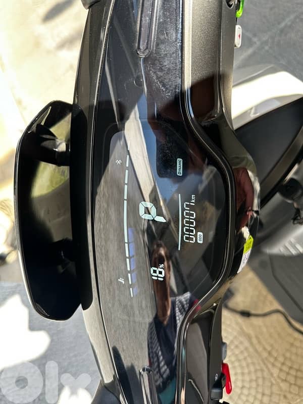 NIU  MIQ+ PRO ELECTRIC SCOOTER 5