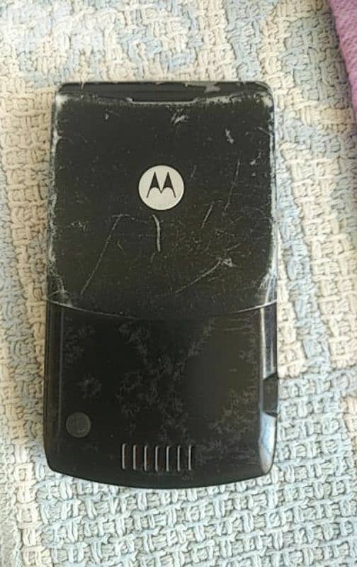Old Motorola V3, final price 1