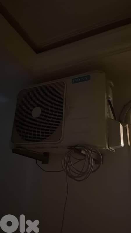 Full Bedroom Set + 3 Air Conditioners + Dishwasher & Washing Machine 9