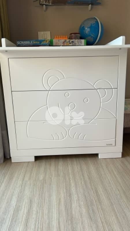 Changing Table Guy Laroche 1