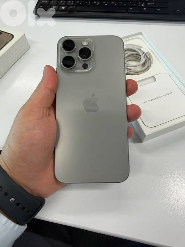 iPhone 15 Pro Max – 256GB (Natural Titanium) 2