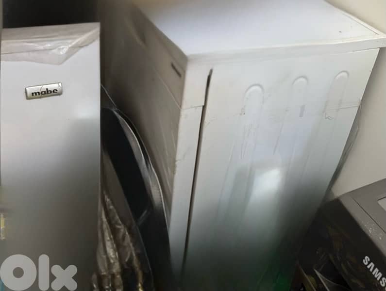 dishwasher and deep freezer 0