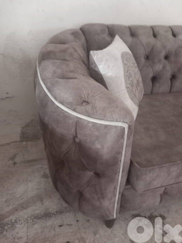 اوضة قعدة زاوية شغل توصاية شبه جديدة 6