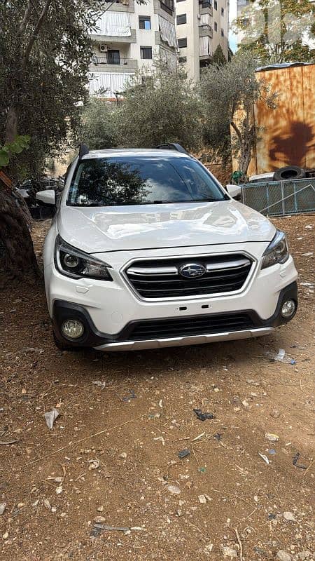 2019 Subaru Outback Limited Look 0