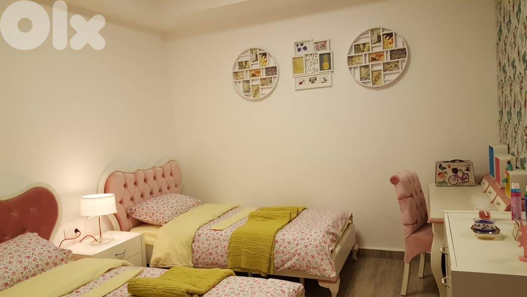  Bedroom Set for Sale – White & Pink 0