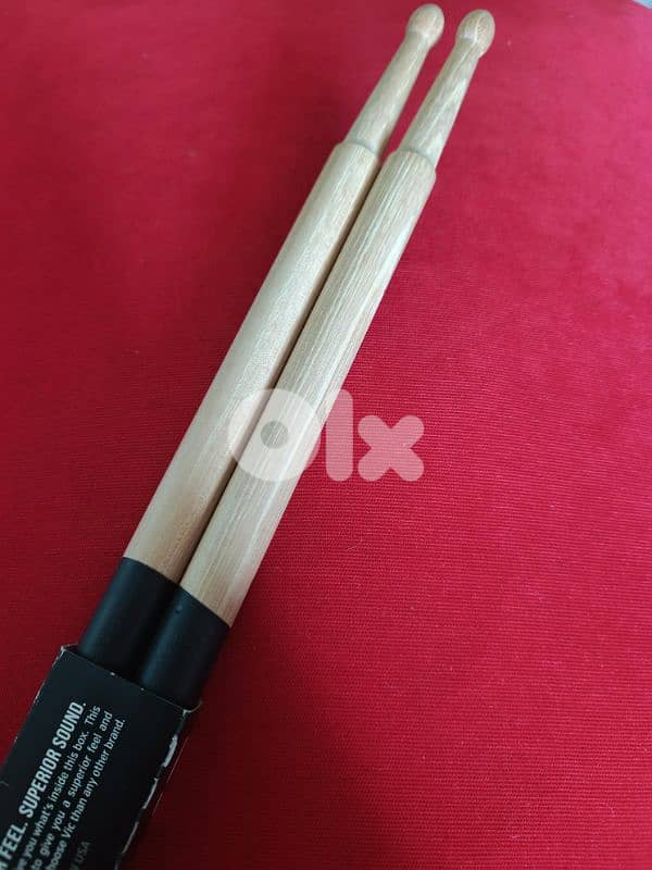 Vic Firth 5B Drumsticks 2