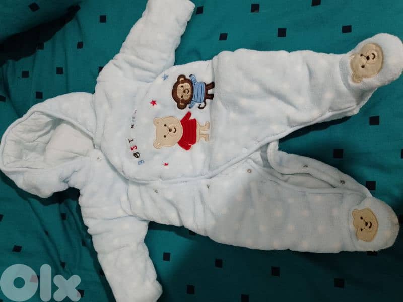 ثياب ولادي من عمر 0 الى عمر سنة(جهاز بيبي شبه جديد 1000 قطعة و اكثر ) 0