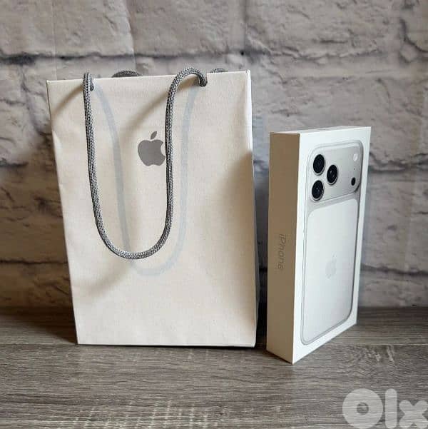 Apple iPhone 17 Pro Max 0