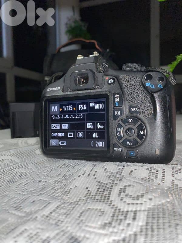 canon 1200d 1