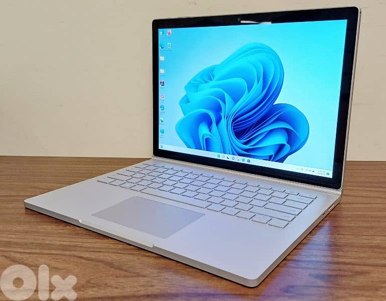 MICROSOFT SURFACE CORE I7 - 2 GB VGA - DETACHABLE - 3K SCREEN 0