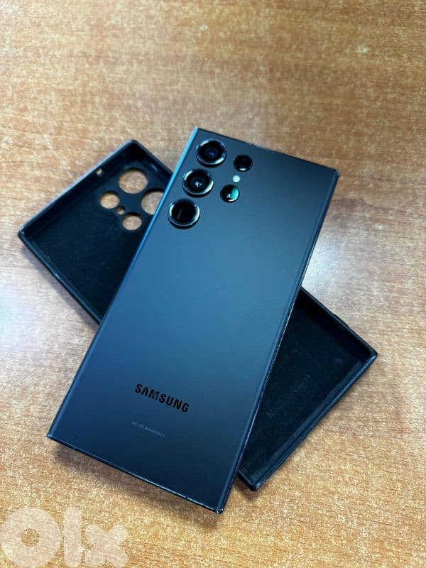 S23 ultra / 256gb / 12 gb ram 5