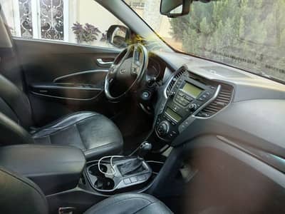 santa fe 2015 , 4x4 , 4 cylinder