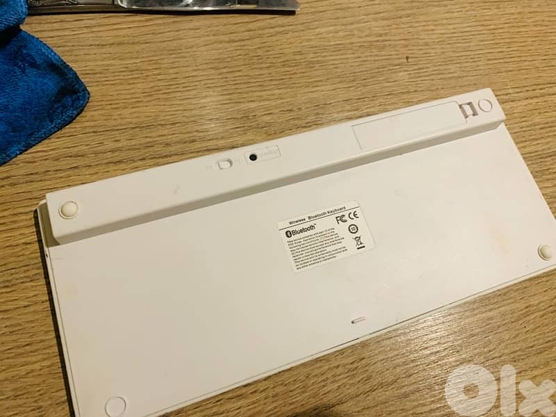 Wireless keyboard missing dongle but working Bluetooth 5