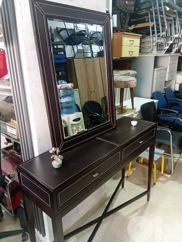 كونسول إيطالي شبه جديد 2