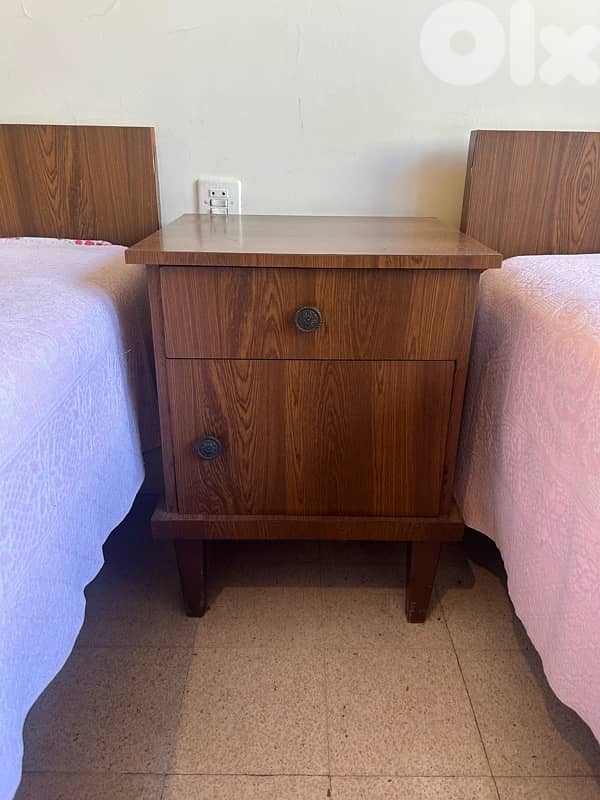 2 single beds + 2 mattresses + nightstand in good condition 1