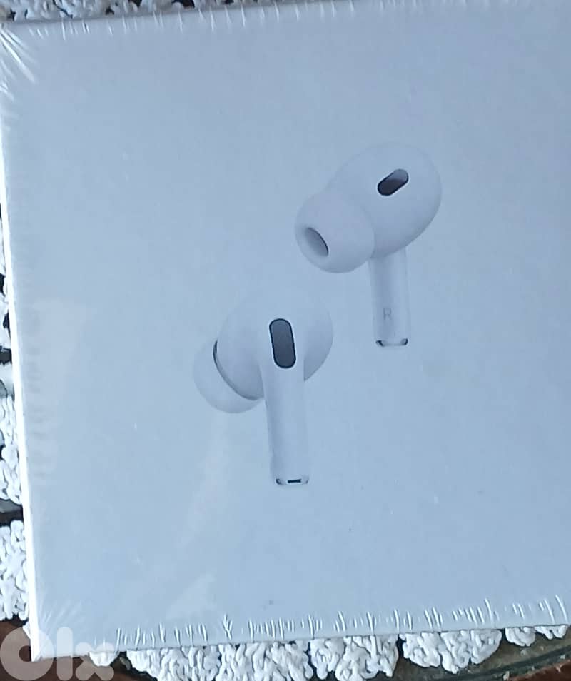 للبيع earphone + smart switch + speaker +power bank+ electric lighters 0
