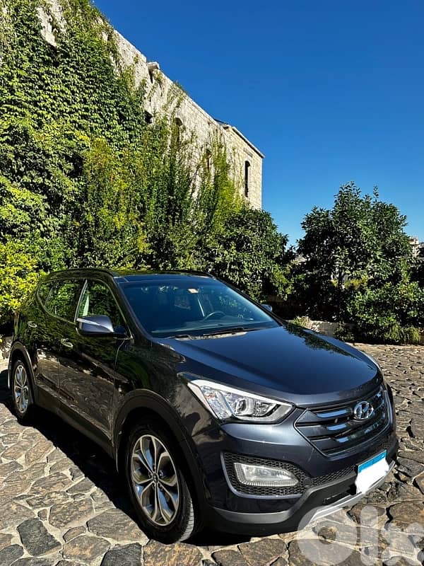 Hyundai Santa Fe 2014 For Sale 0