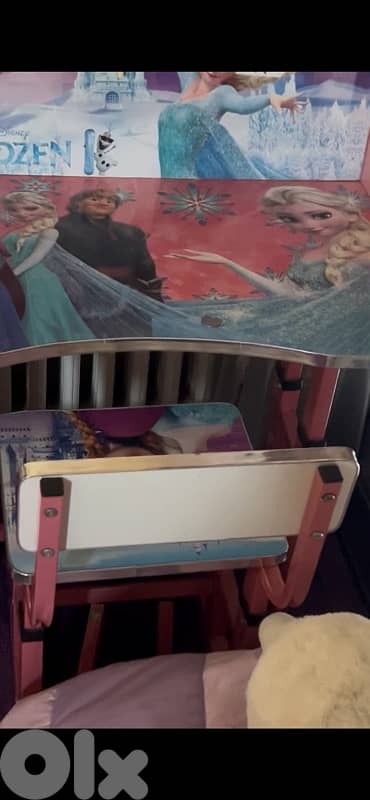 desk and chair wood elsa and anna 2