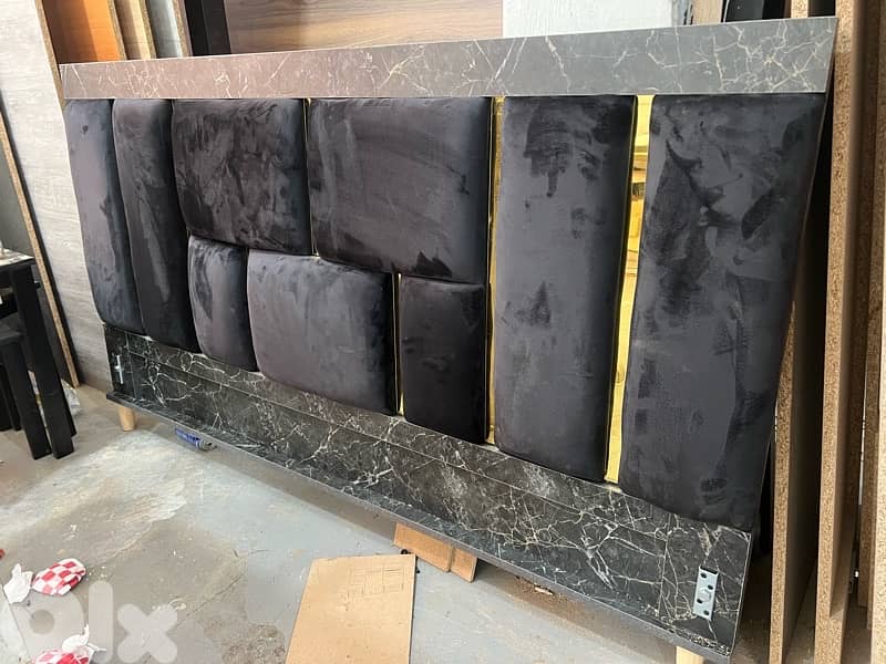 تخت مجوز منجد متوفر بجميع الالوان والمقاسات 1