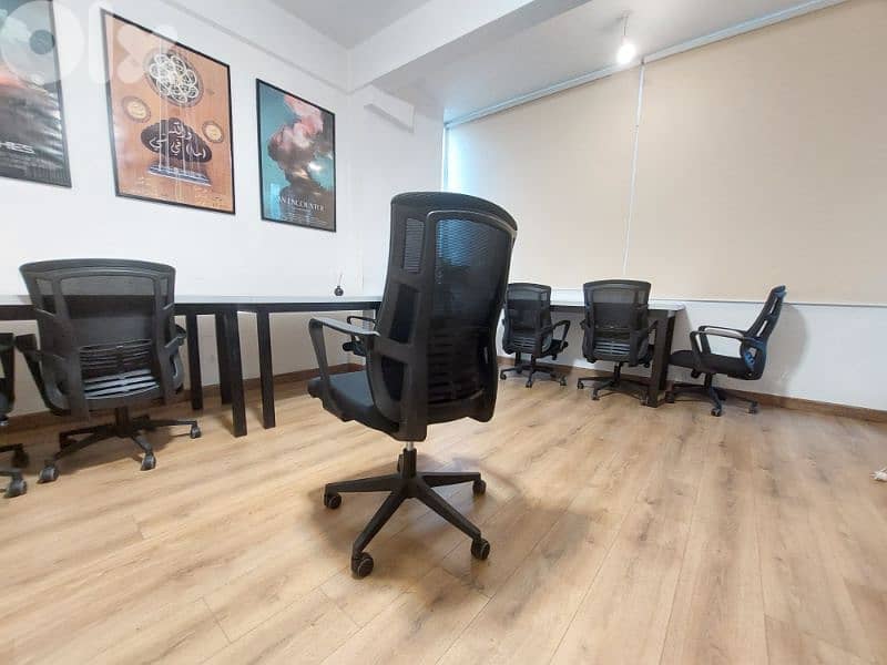 كرسي مكتب / Desk chair 1