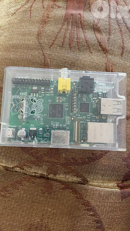 raspberry pi 1 (c) 2011 0