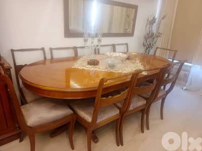 طقم سفرة كامل كلاسيك — طاولة بيضاوية مع 8-12 كراسي + نيش/بوفيه كبير