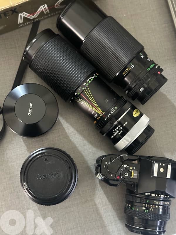Canon A-1 Vintage Film Camera 1978 and accessories kit 17