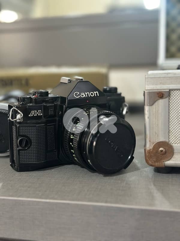 Canon A-1 Vintage Film Camera 1978 and accessories kit 0
