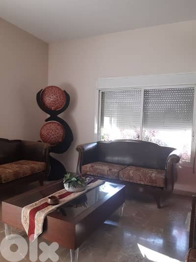 salon en cuir composé de 8 sièges