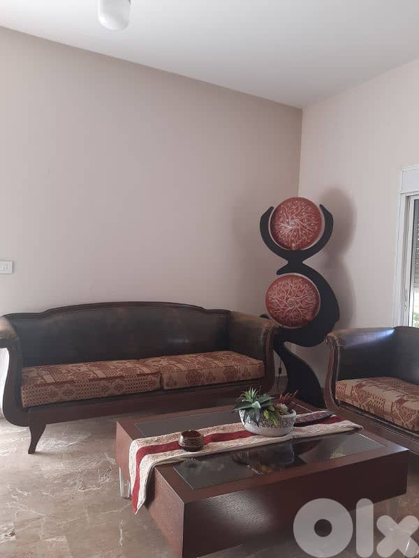 salon en cuir composé de 8 sièges 1