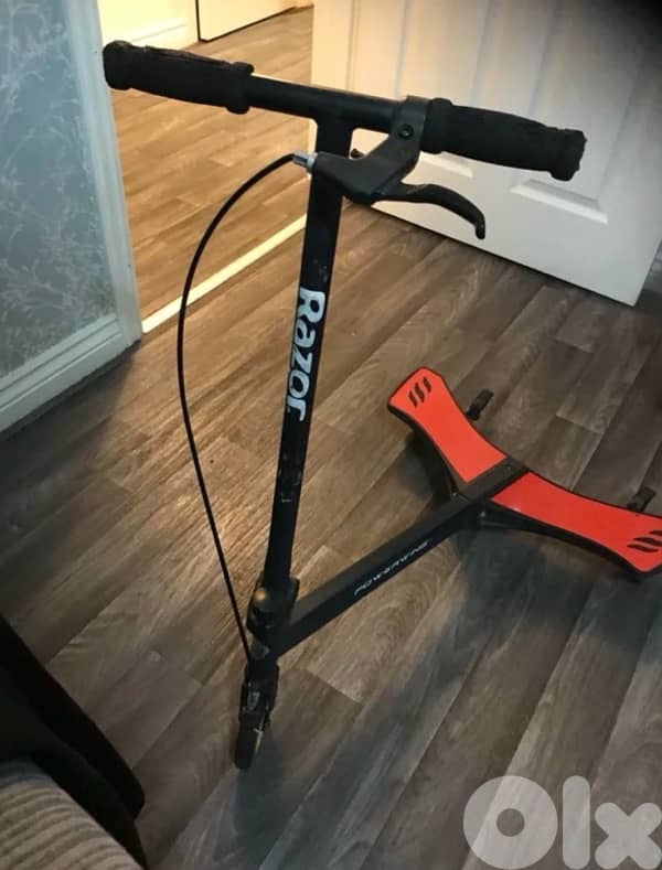 Razor PowerWing Scooter – Excellent Condition 2