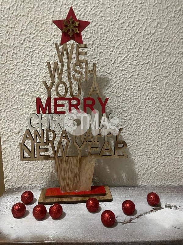 Hand craft christmas decoration in wood 0
