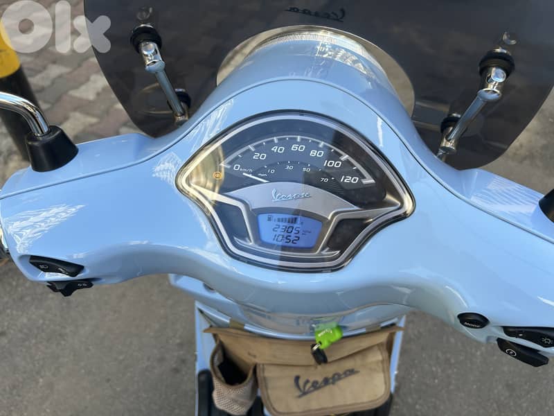 Vespa Baby Blue 2023 2