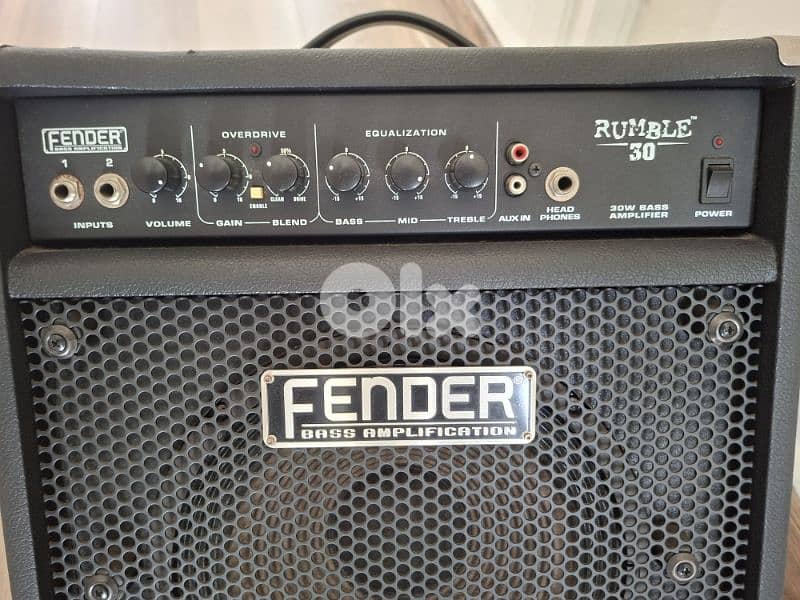 Bass Amplifier FENDER 1