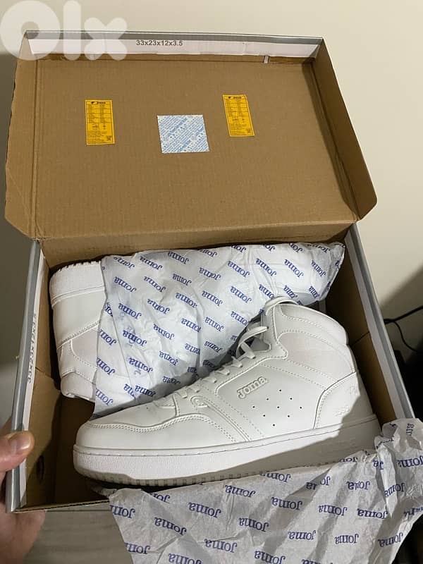 5 barely used pairs (authentic) 4