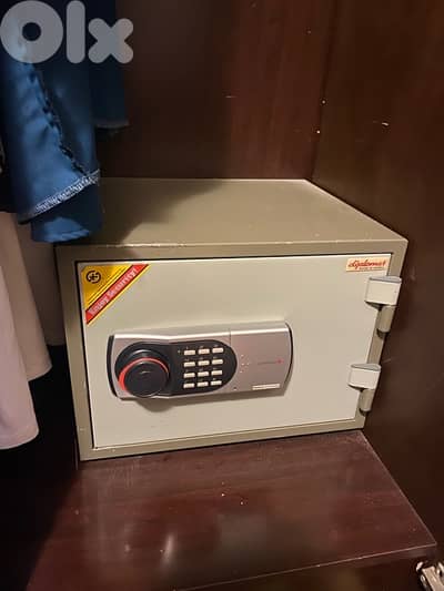 diplomat safe