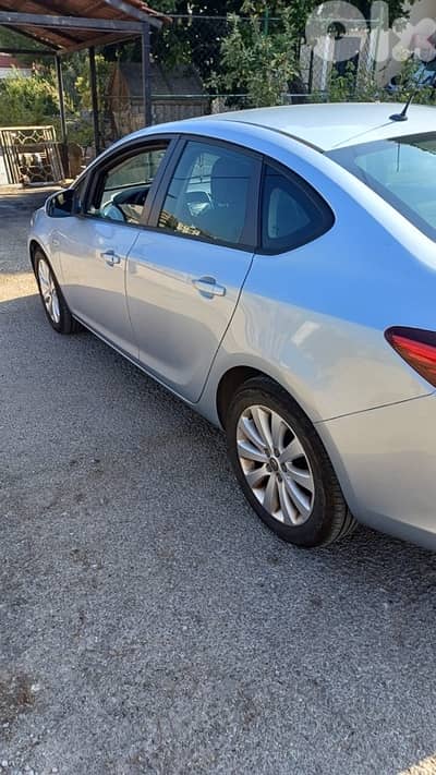 Opel Astra 2014