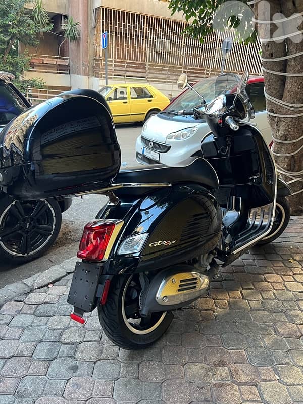 vespa GTS 300 5