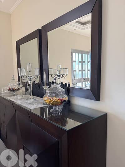 salon & dining room