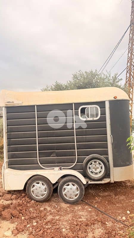 Horse Trailer 2