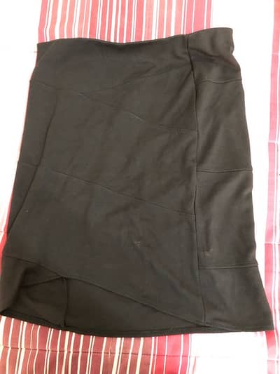 black skirt