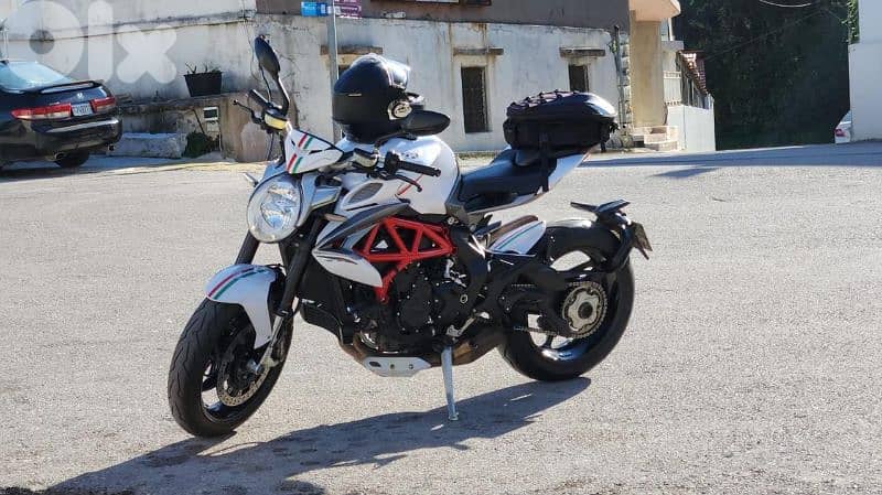 MV Agusta 800cc 0