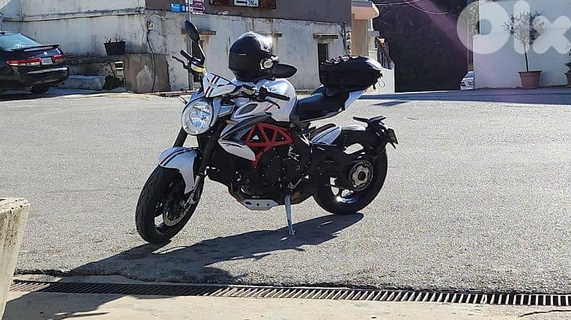 MV Agusta 800cc 2