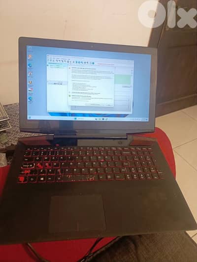 gaming laptop touch screen need battery