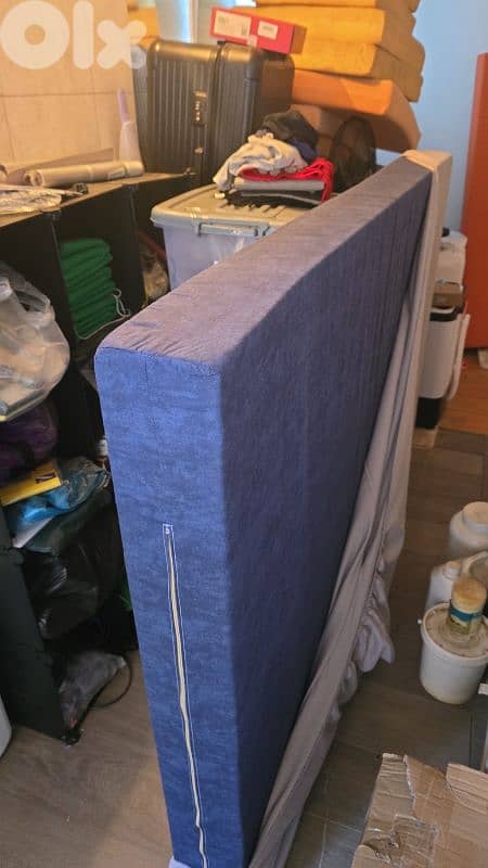 Bed + Mattress + 2 pillows 4