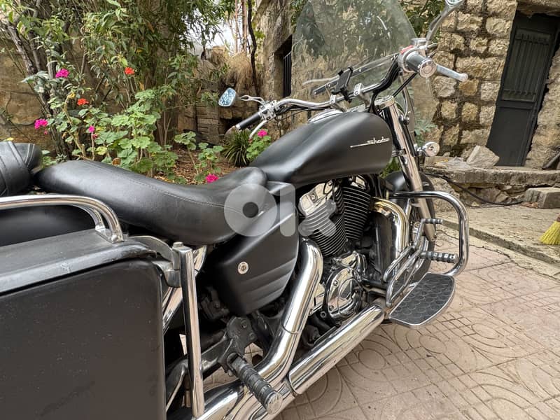 Honda Shadow 1100 cc 3