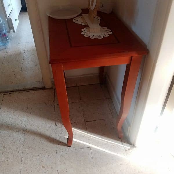 غرف جلوس و نوم كاملة و طاولات للبيع 3