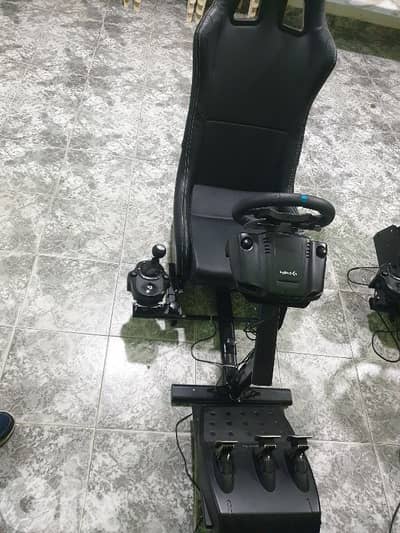 Vr2 + simulator with logitech g29 driving force and shifter.