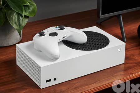 Xbox Series S + 1tb official Xbox storage expansion card